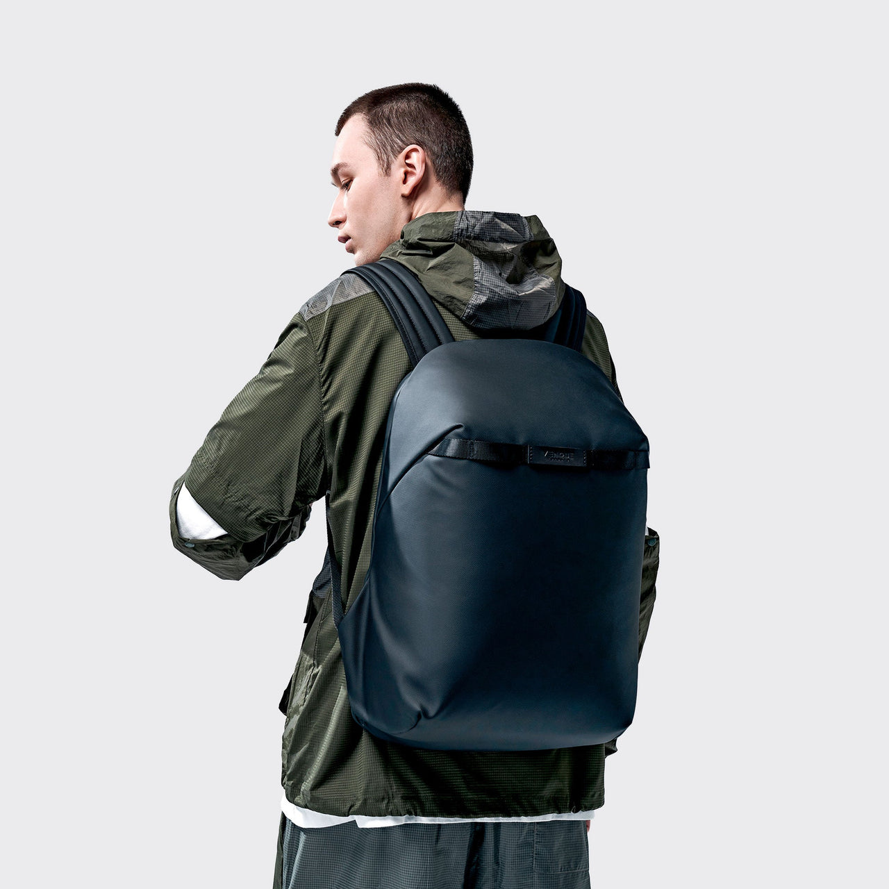 365 CITY BACKPACK 22L by VENQUE